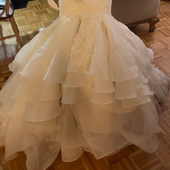 ALYNE BY RITA VINIERIS WEDDING DRESS ! - Picture 5 of 8